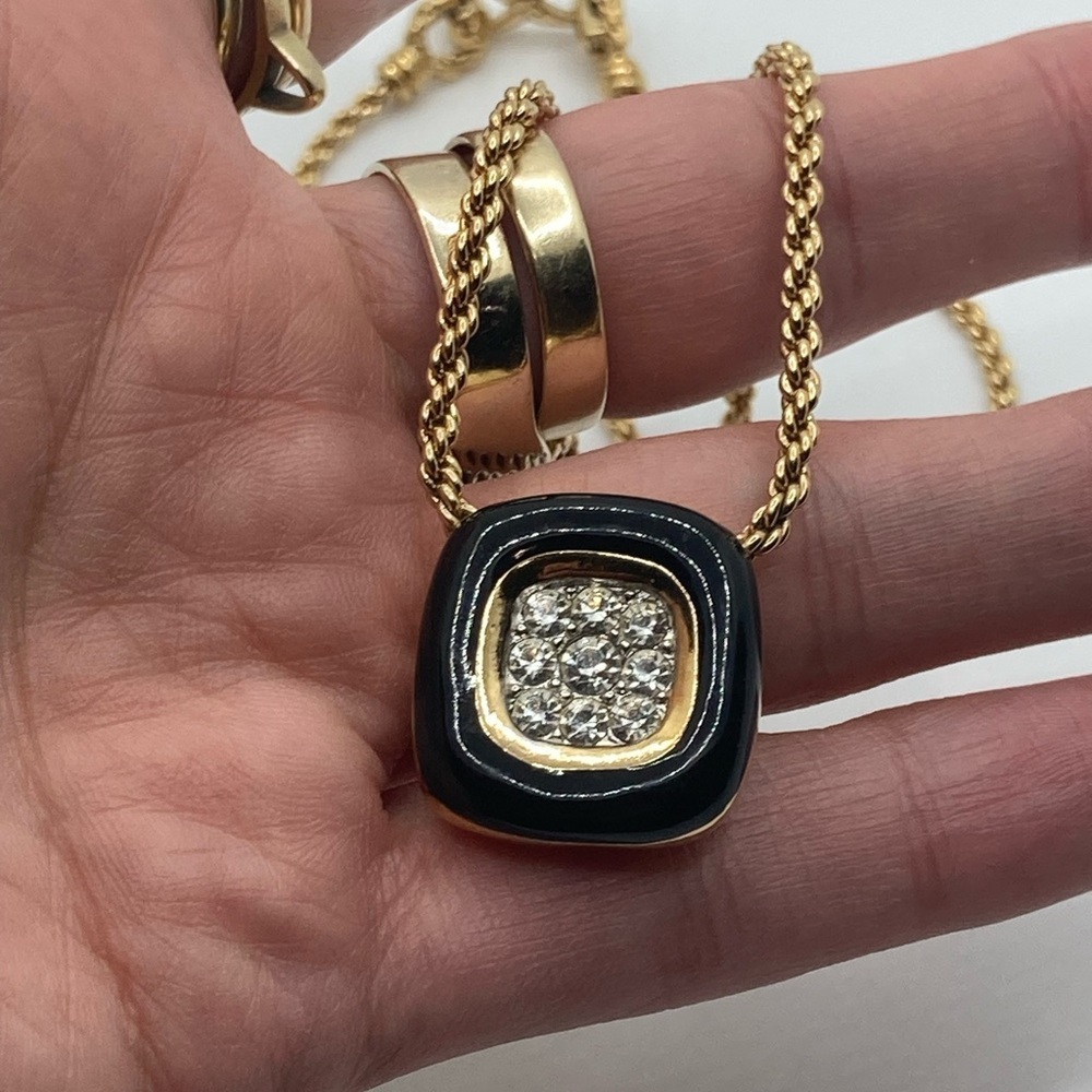 𝅺vtg Nina Ricci Black Enamel Rhinestone Square Pendant Gold Tone Necklace 17” - Picture 5 of 8